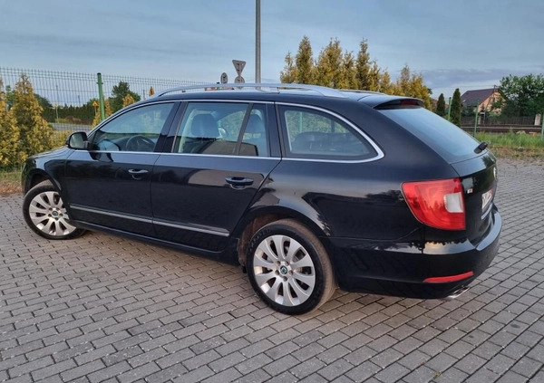 Skoda Superb cena 37900 przebieg: 299251, rok produkcji 2012 z Czarne małe 596